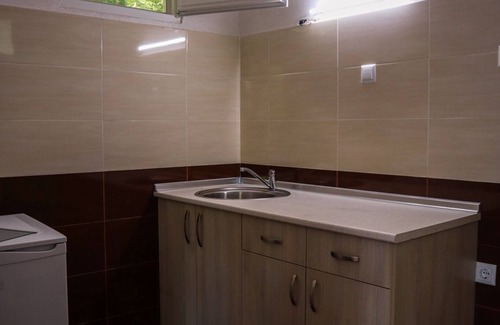 Kamena House | Pretty bungalow for 2 or 3 persons in a lovely area of Kamena village