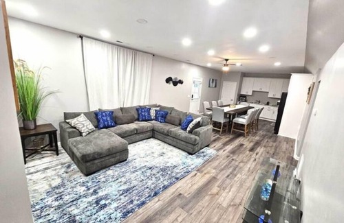 Austell Apartment | Pretty & cozy