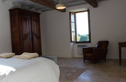 Benque Other | Pretty Farmhouse with Stunning Views of Pyrenees and 12m Swimming Pool