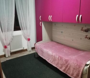 Castel Bolognese Apartment | Pretty home near station