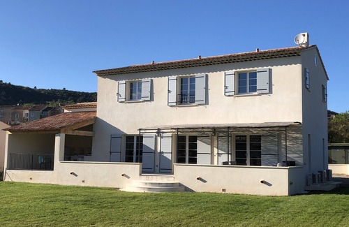 Quinson Villa | Pretty Provencal country house
