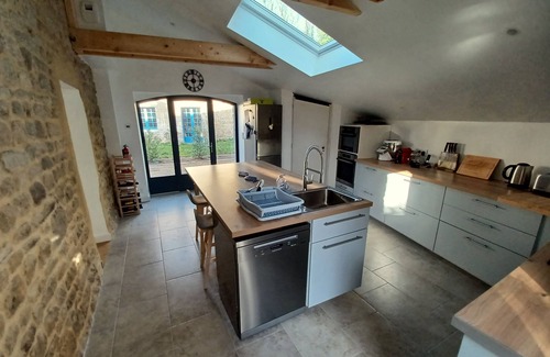 Locmariaquer House | Pretty, recently restored farmhouse in a quiet location close to the water.