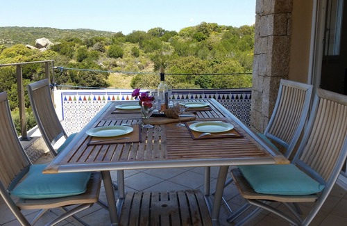 Tizzano Villa | pretty seaside villa for 8 people for lovers of the sea and the maqui