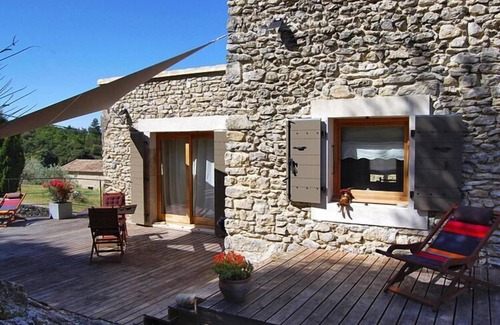 Le Pegue House | Pretty stone village house with private terrace, Le Pègue