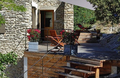 Le Pegue House | Pretty stone village house with private terrace, Le Pègue