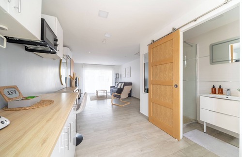 Port-de-Bouc Apartment | Pretty studio with terrace between sea and forest