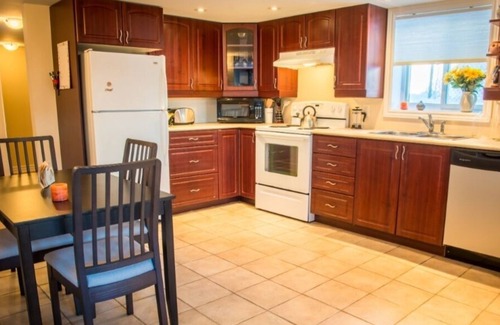 Hull Apartment | Pretty two bedroom apartment 10 minutes from Ottawa