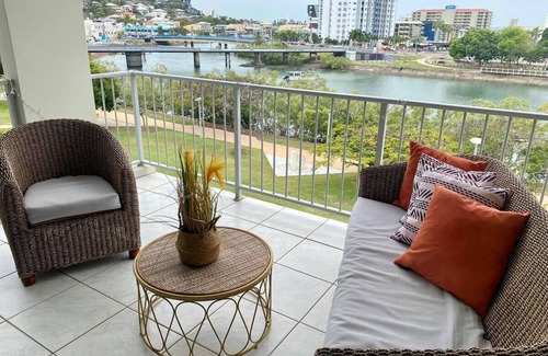 Townsville Apartment | Pretty views on Stanley