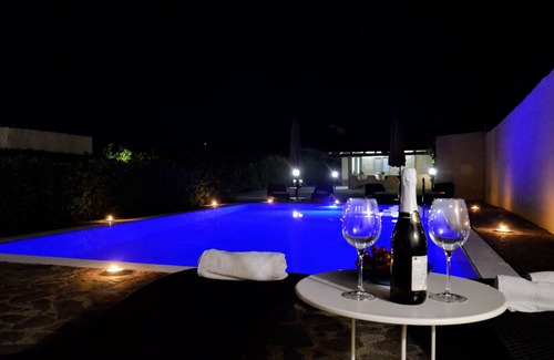 Castroreale Terme Villa | Pretty villa with swimming pool very close to the sea