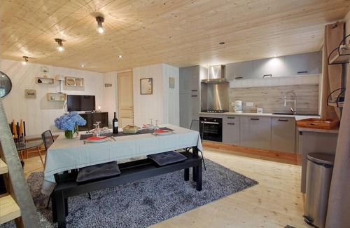Vielle-Aure House | Pretty village barn tastefully decorated