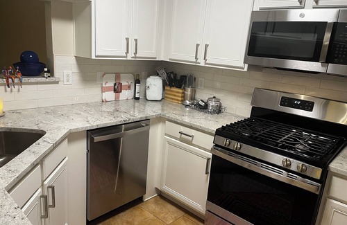 Channelview House | PRICELESS w/Charm/Comfort Pvt-10 on Richter: Peaceful 3-bdrm amenities,Pkg,WiF