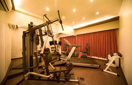 Alkapuri Hotel | Pride Biznotel Alkapuri Near Vadodara Airport