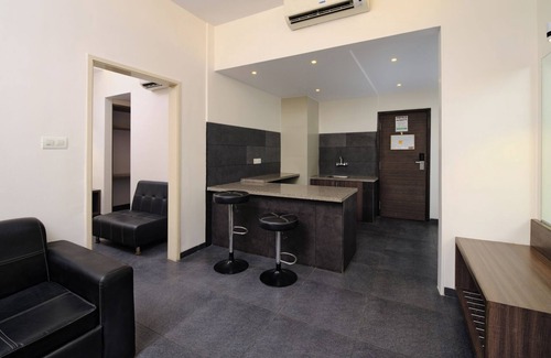 Savli Hotel | Pride Biznotel Manjusar