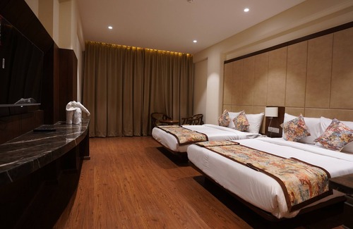 Kolar Road Hotel | Pride Hotel Bhopal