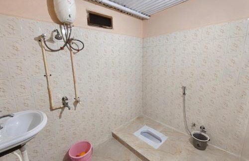 Bhopal Villa | Prime Area 1 Room Budget Stay