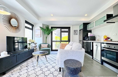 Auckland Central Business District Apartment | Prime CBD Location-Walk to Spark Arena & Britomart