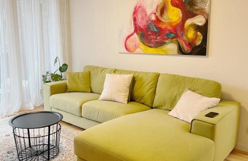 Tiergarten Apartment | Prime Comfort Apartment with Balcony & Free Parking