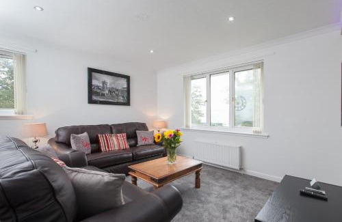 Pitreavie Apartment | Prime Commuter Executive Apartment Dunfermline