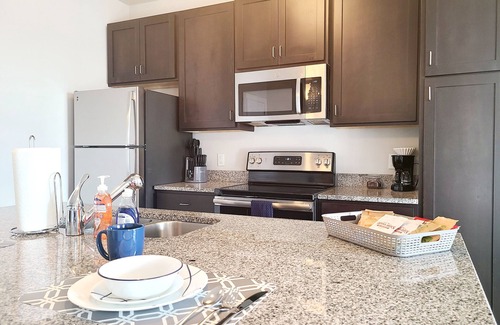 Midtown Apartment | Prime CWE Area w/Lux Amenities and King Bed (304)