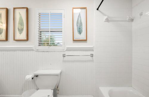 Hyde Park House | Prime Hyde Park Stay - 4 Min to Beach & Fun Games!