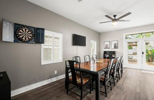 Hyde Park House | Prime Hyde Park Stay - 4 Min to Beach & Fun Games!