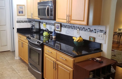 Countryway House | Prime Location! 2 Min to the Bay, 15 Mins to Beaches & Attractions, Pet Friendly