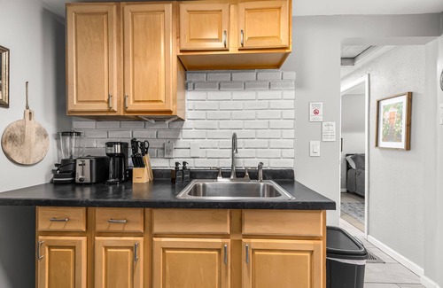 Warren Apartment | Prime Location! 2BR, King Bed w/Private Laundry