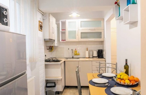Constanta Apartment | Prime Location: Central Park View. 5 Min to Beach
