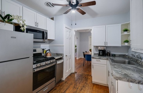 Mahncke Park House | 🥇PRIME LOCATION🌃 Downtown🥂Riverwalk🍣Pearl👑KING Bed