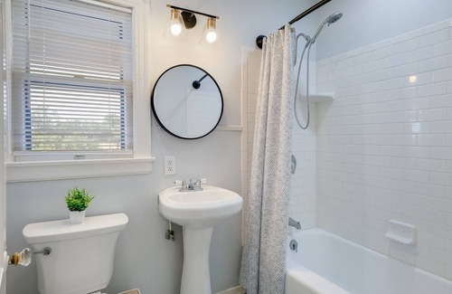 Mahncke Park House | 🥇PRIME LOCATION🌃 Downtown🥂Riverwalk🍣Pearl👑KING Bed