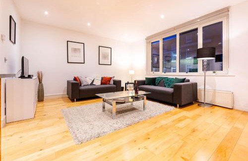 Farringdon Apartment | Prime Location in Farringdon Large One Bedroom Flat