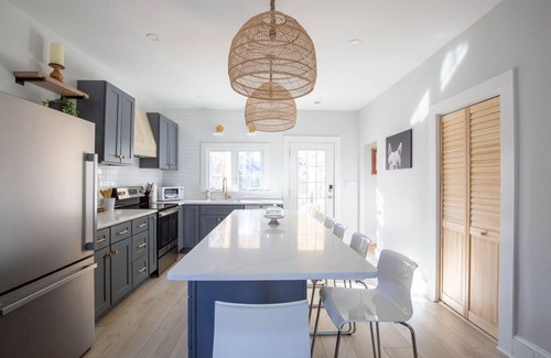 Marblehead House | Prime location in town w parking! Walk to beach, shops & harbor-Sleeps 8