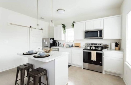 Denver Heights House | Prime Location near Downtown