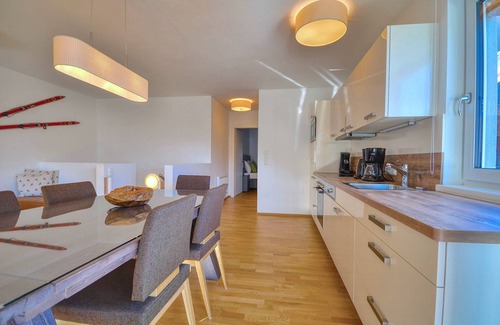 Zell am See Apartment | Prime location, overlooking the town of Zell am See