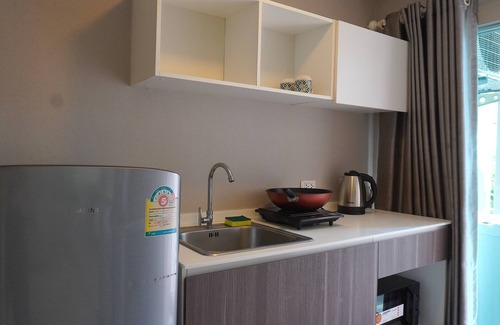 Chiang Mai Apartment | Prime Location, Poolside Apt Next to Central Mall