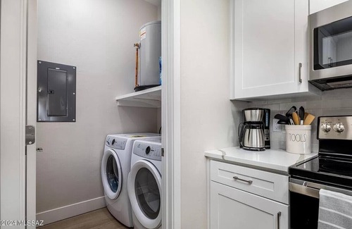 Tucson Condo | Prime Location Retreat!