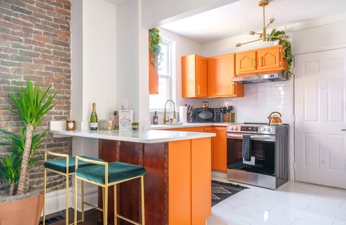 Short North House | Prime Location Top Rated Clean Parking Free