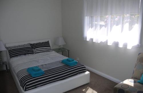 Bridport Apartment | Prime Location - Totally Refurbished