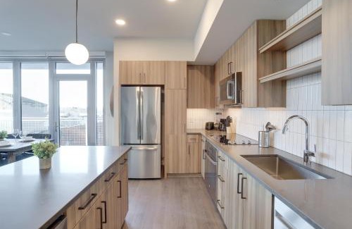 Clarendon Apartment | Prime Metro Proximity - Condo at Clarendon