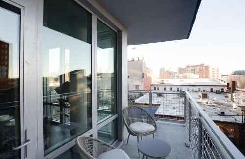 Clarendon Apartment | Prime Metro Proximity - Condo at Clarendon