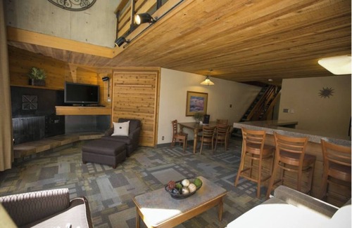 Salt Lake Mountain Resorts Condo | Prime ski week suite in marvelous Snowbird