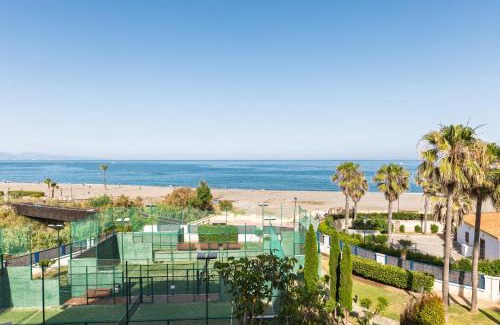 San Luis de Sabinillas Apartment | Primera línea de playa, vistas al mar, Sabinillas