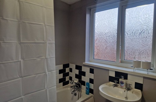 Ashington Apartment | Primos Place. An Elegant and Stylish Home away from Home