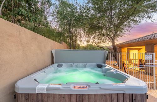 Fountain Hills House | Primrose Palace Fountain Park Pool Hot tub