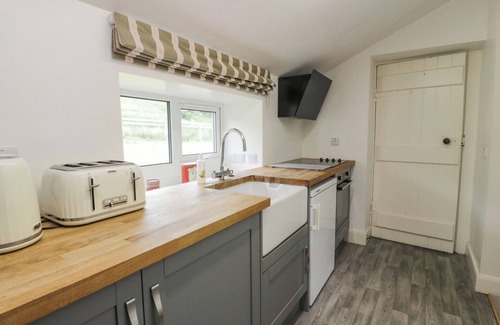 Thornhill Cottage | PRINCE'S COTTAGE, pet friendly, character holiday cottage in Moniaive