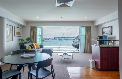 Auckland Central Business District Apartment | Princes Wharf - Bridge View