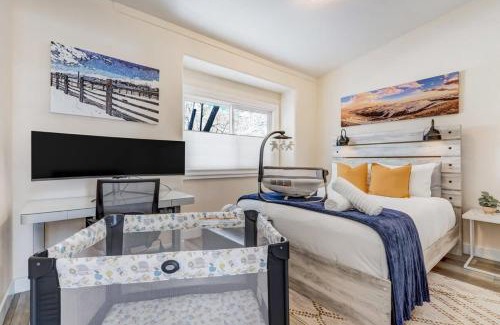 Buena Vista House | Princeton View - Posh Downtown King Workspace