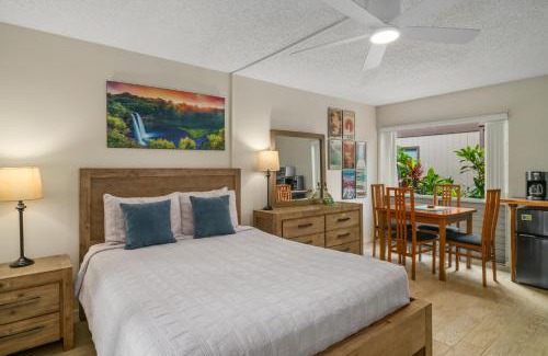 Princeville Apartment | Princeville Sands Studio with Pool and Hot Tub (137-B)