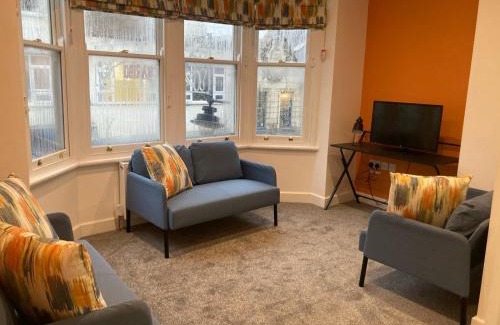 Pontefract House | Printer's Apprentice