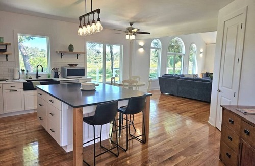 Lewes Apartment | Priscilla : Sojourn’s Year-Round Waterside Escape